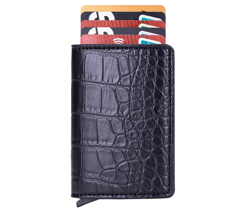 Паричник со RFID блокатор и механизам за картичките со еден допир