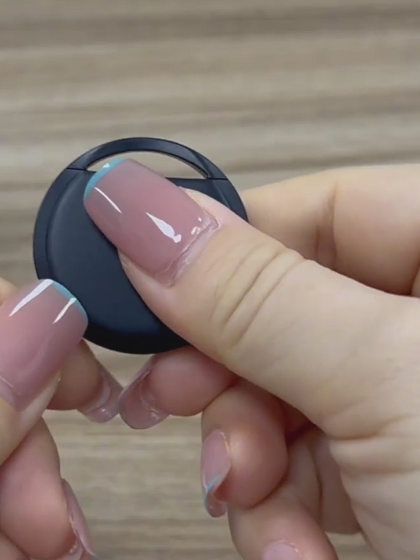 Premium Smart Tracker за деца, миленици и вредни предмети